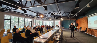 Teacher training in a seminar room